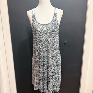 Urban Outfitters Black and White Patterned Beach Dress - medium